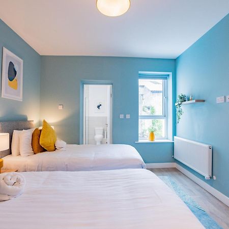 The Large Group House -Sleeps 21 Villa Dublin Buitenkant foto