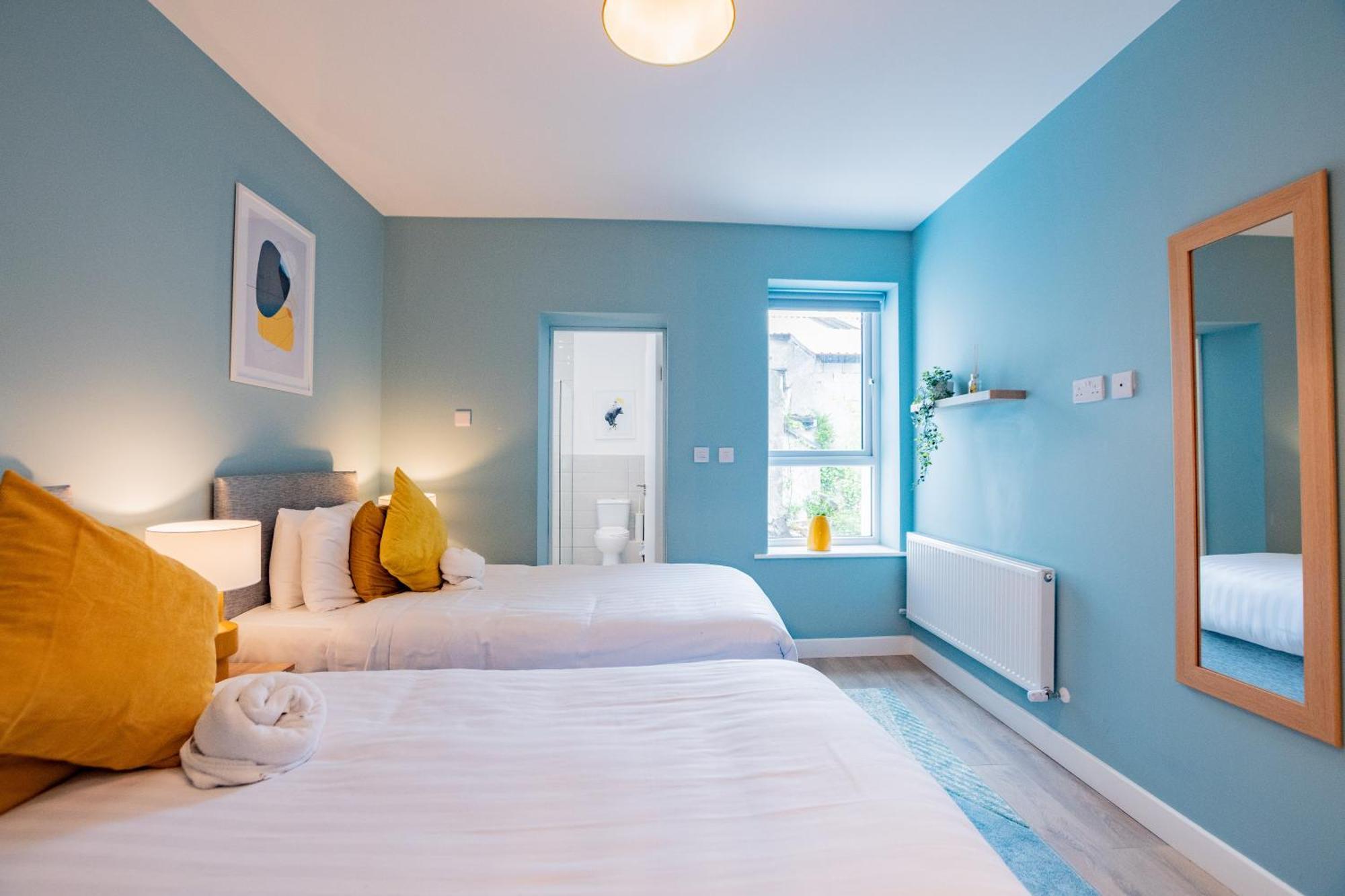 The Large Group House -Sleeps 21 Villa Dublin Buitenkant foto