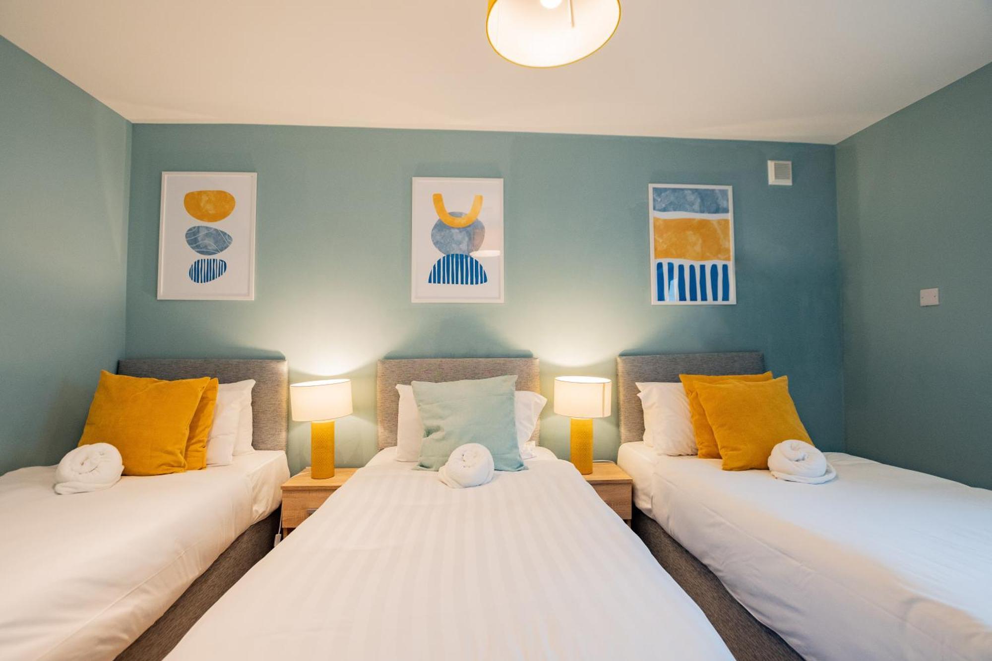 The Large Group House -Sleeps 21 Villa Dublin Buitenkant foto