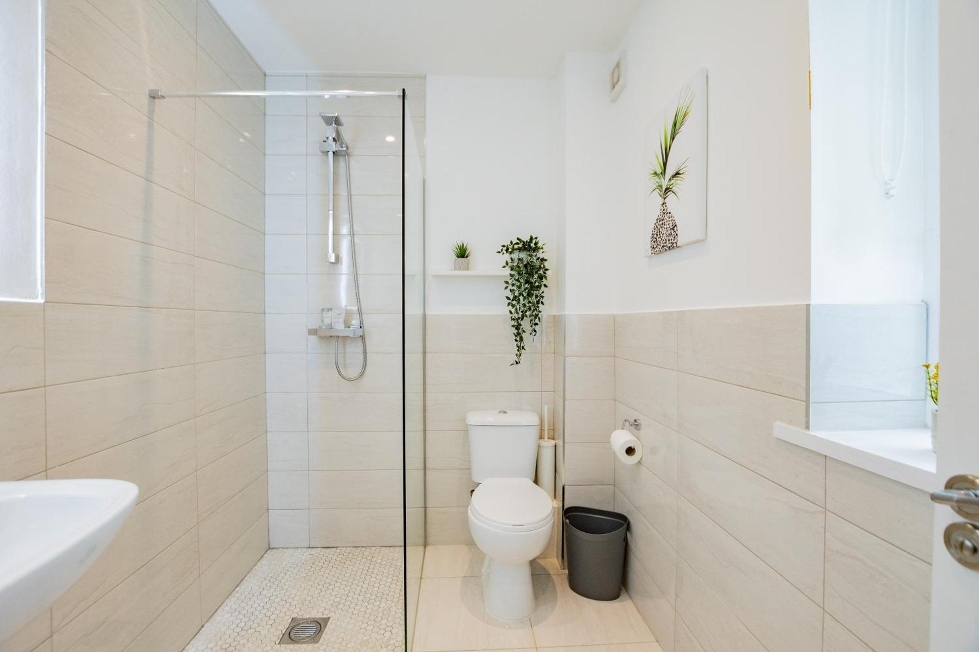 The Large Group House -Sleeps 21 Villa Dublin Buitenkant foto