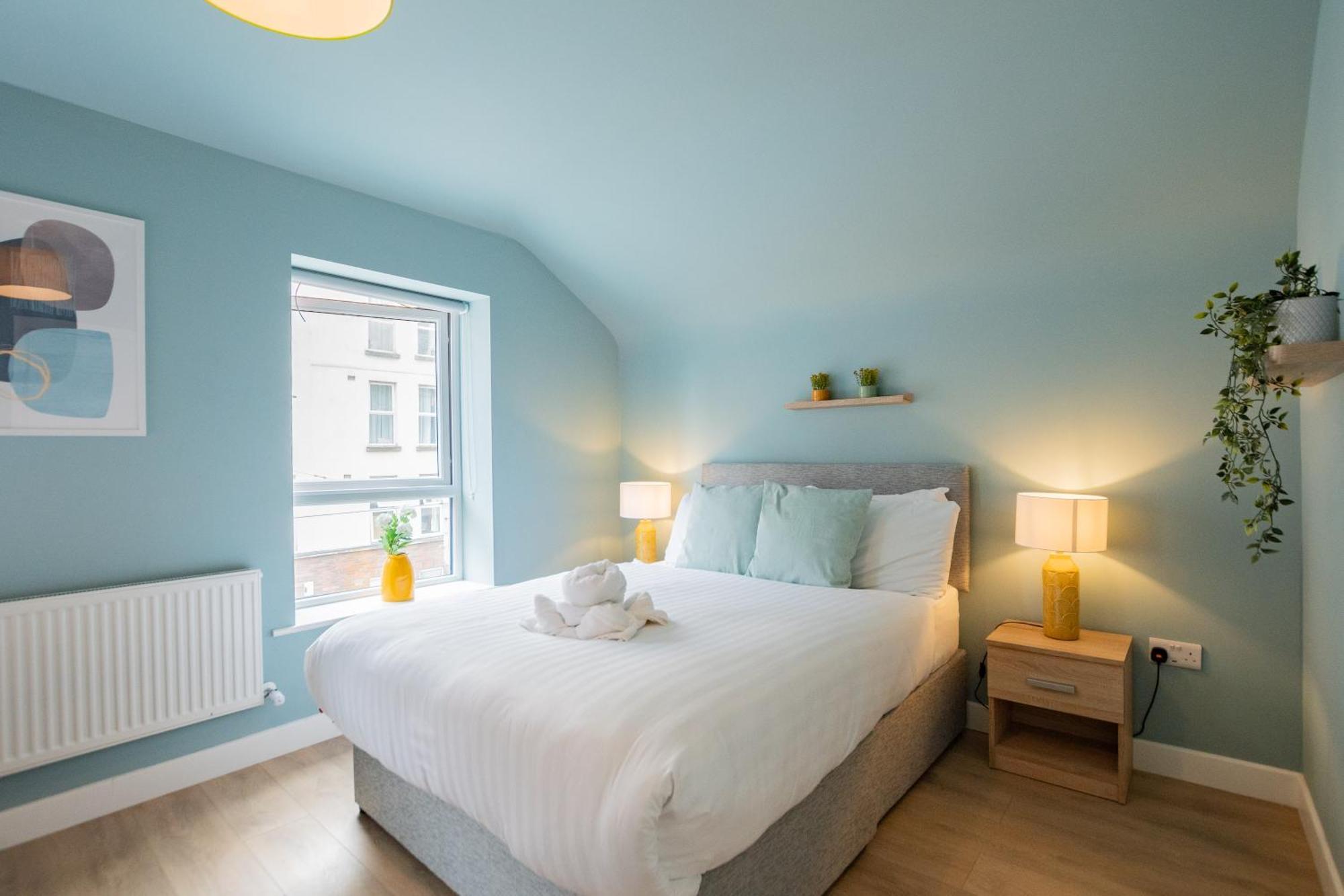 The Large Group House -Sleeps 21 Villa Dublin Buitenkant foto