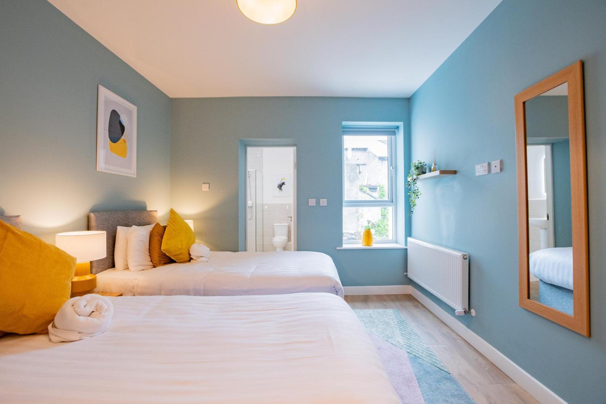 The Large Group House -Sleeps 21 Villa Dublin Buitenkant foto