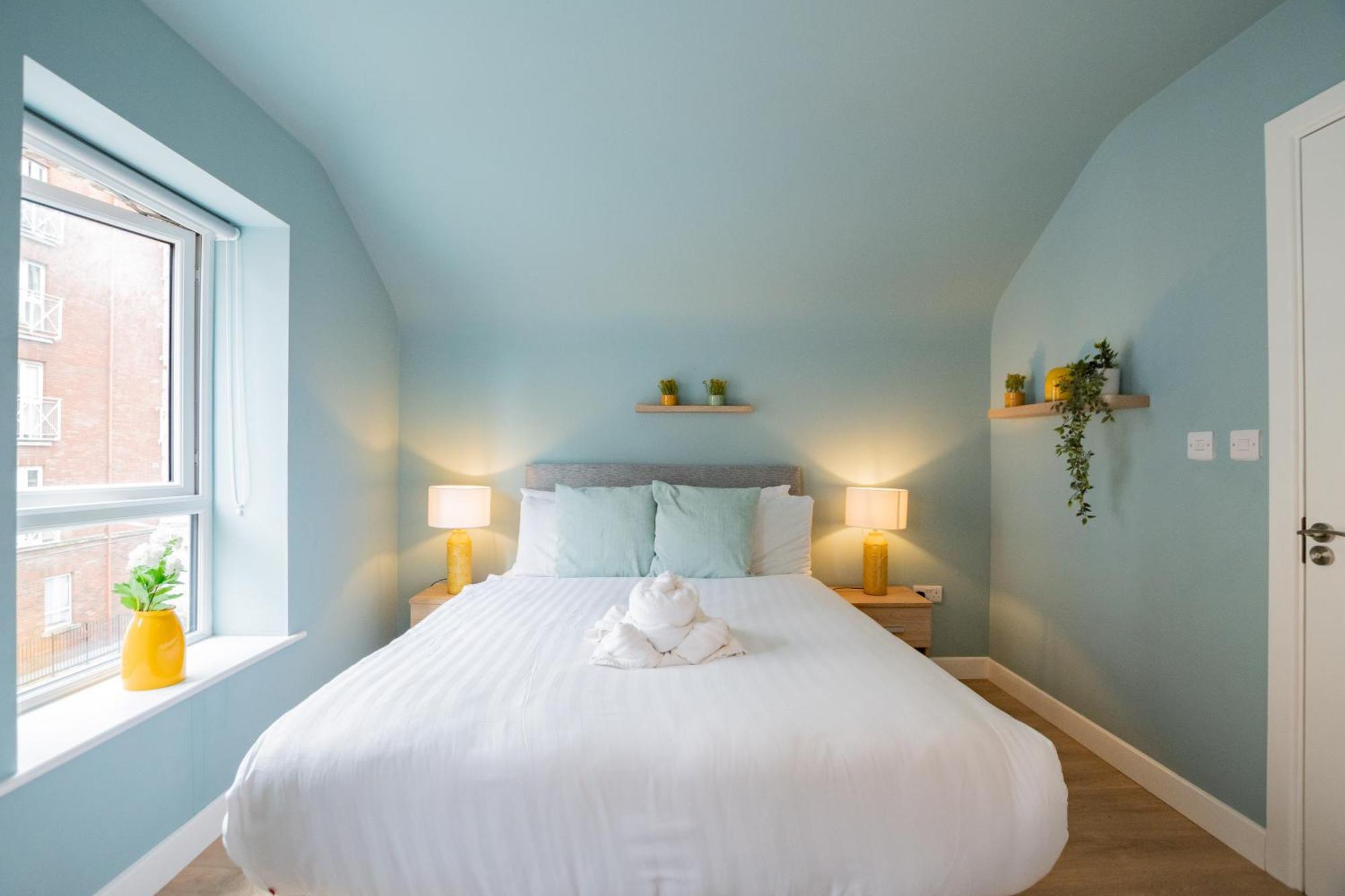 The Large Group House -Sleeps 21 Villa Dublin Buitenkant foto