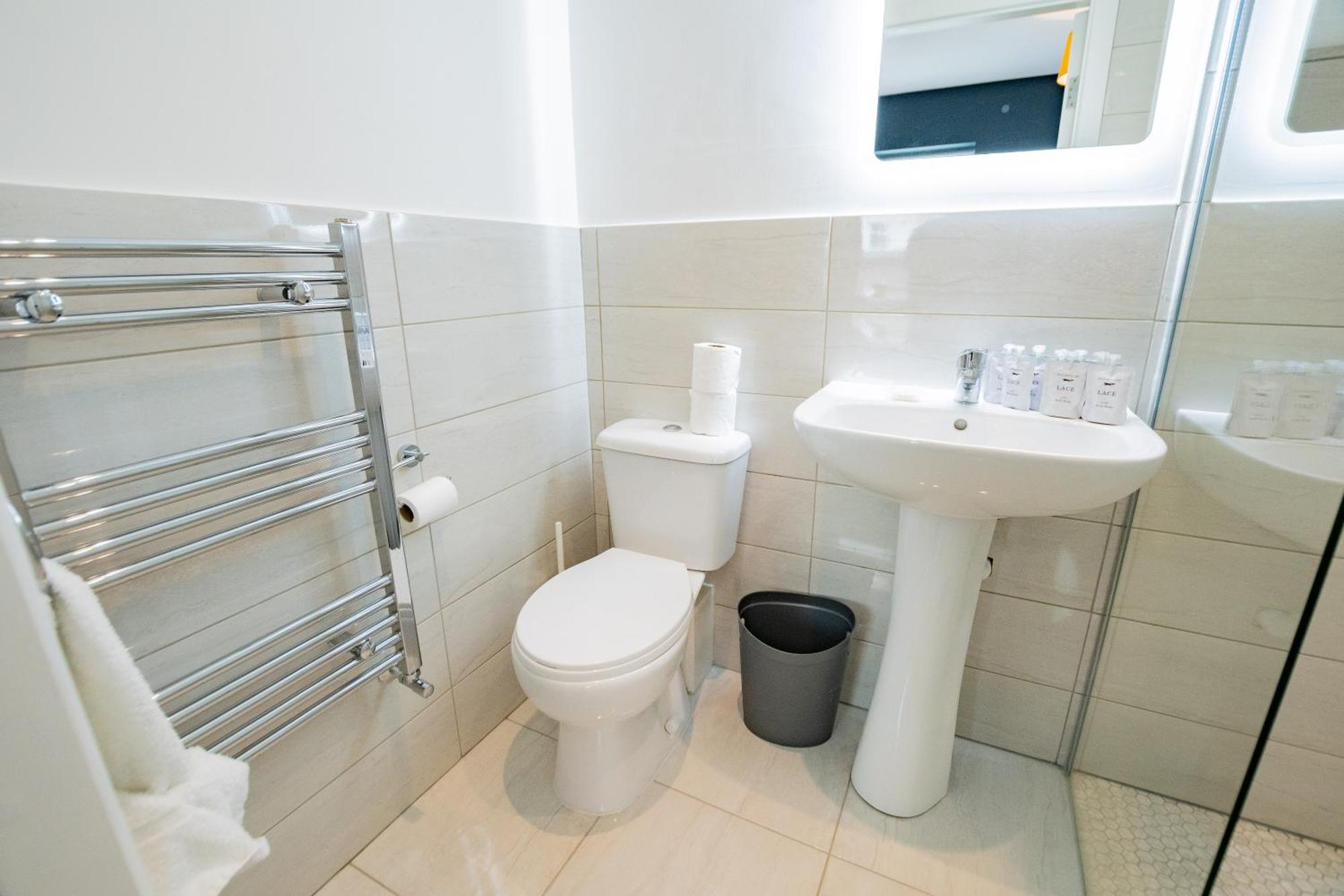The Large Group House -Sleeps 21 Villa Dublin Buitenkant foto