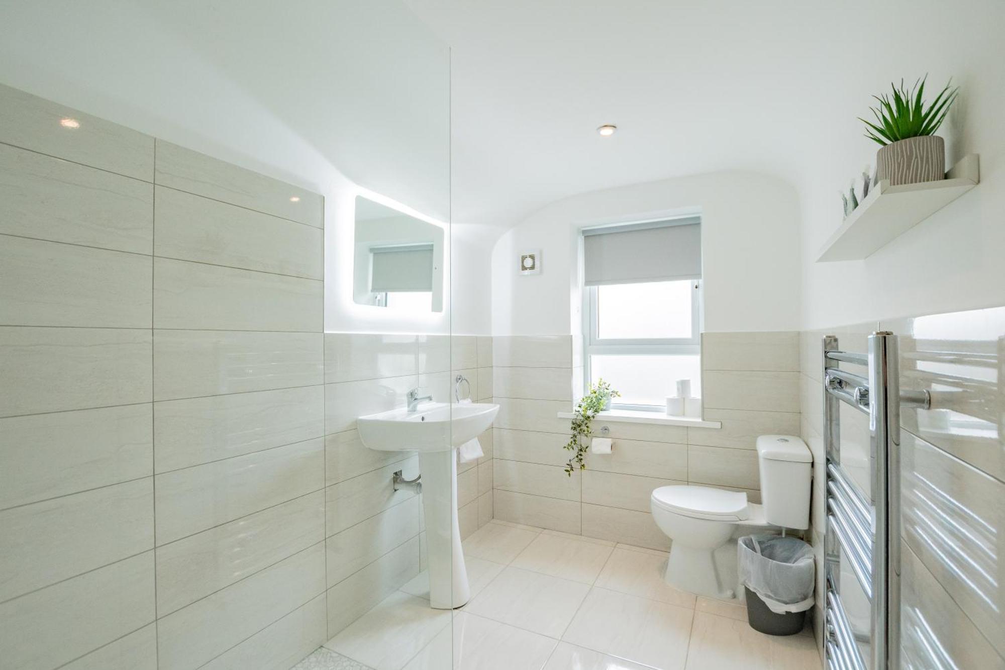 The Large Group House -Sleeps 21 Villa Dublin Buitenkant foto