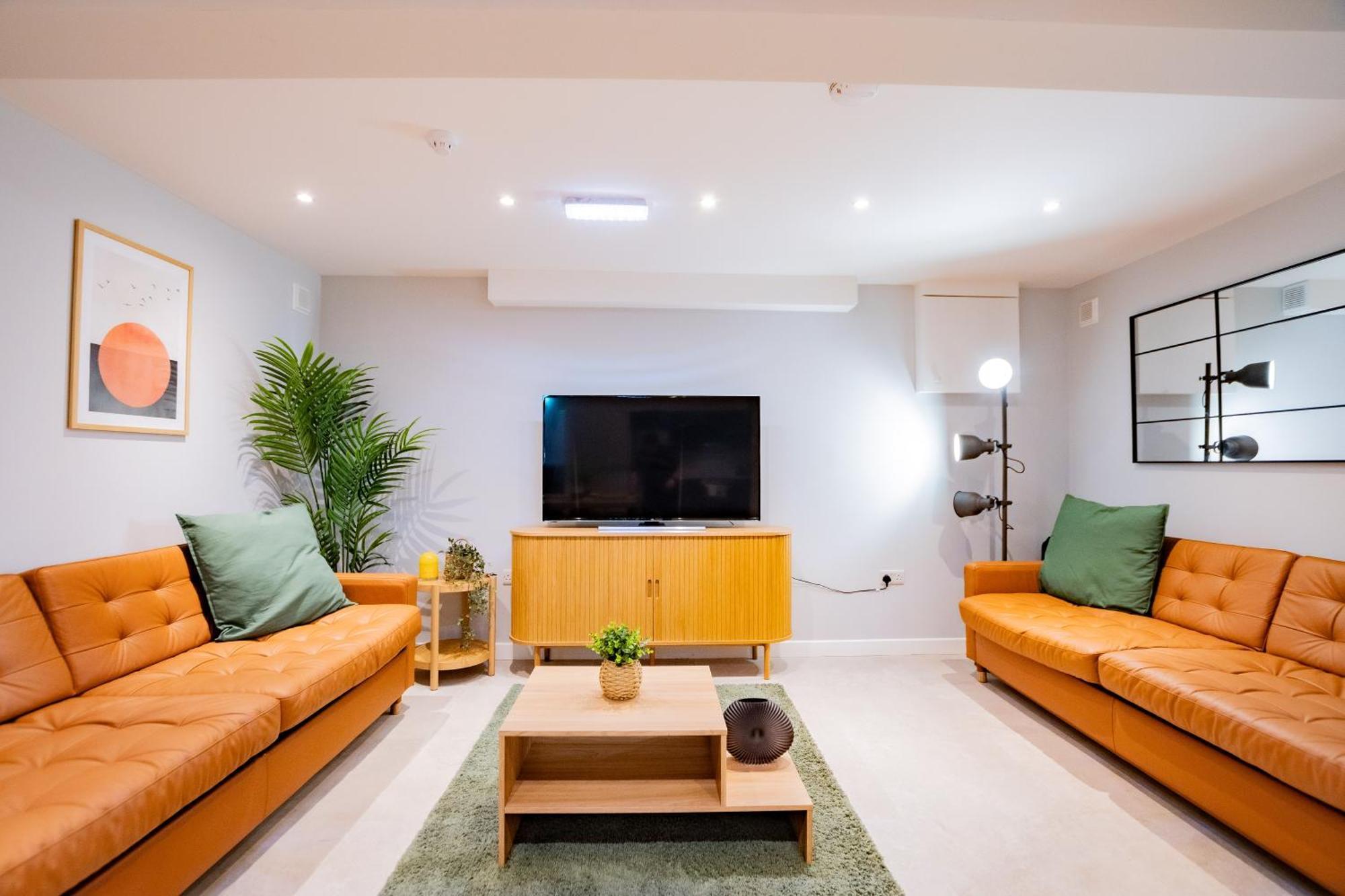 The Large Group House -Sleeps 21 Villa Dublin Buitenkant foto
