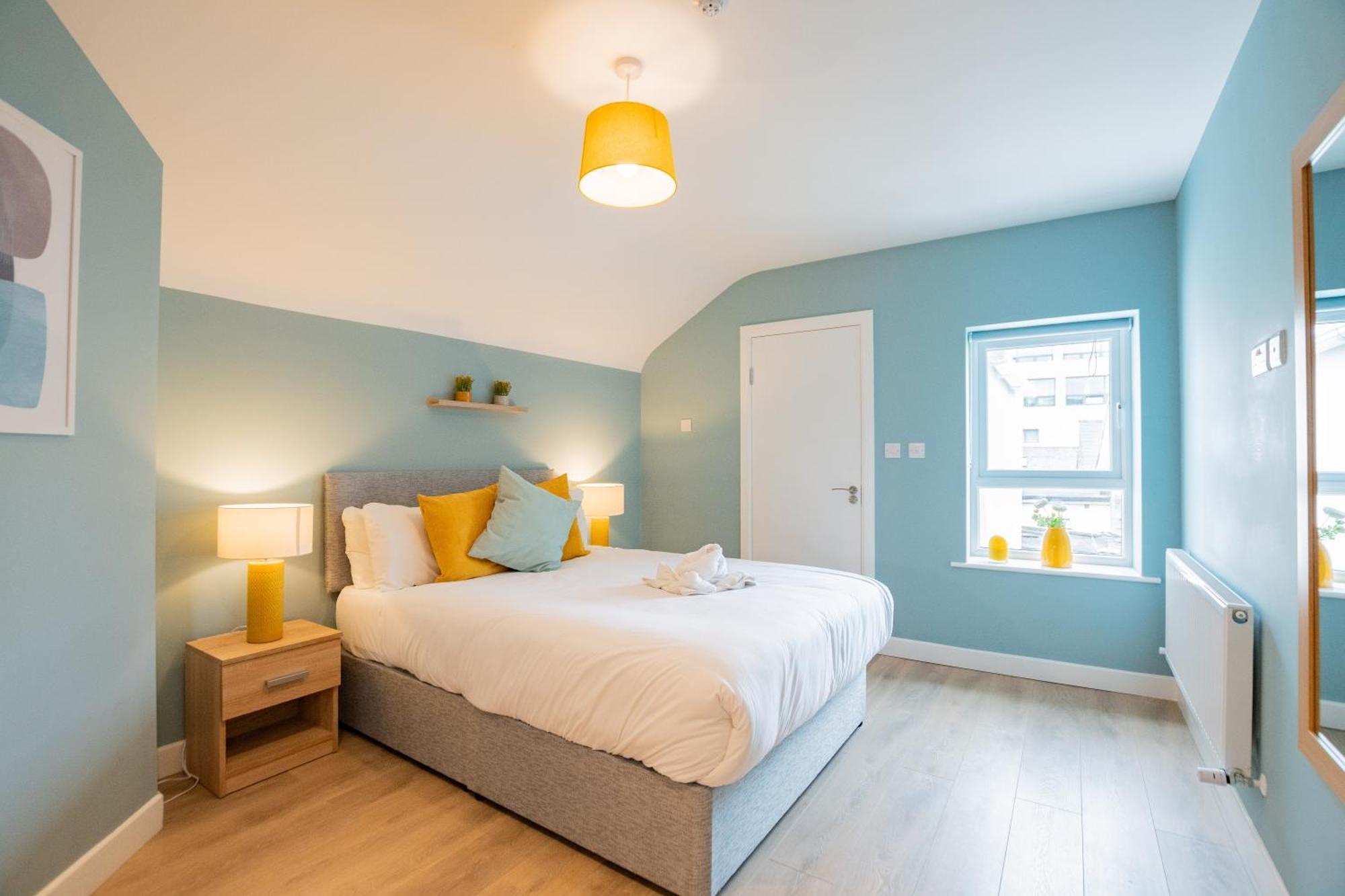 The Large Group House -Sleeps 21 Villa Dublin Buitenkant foto